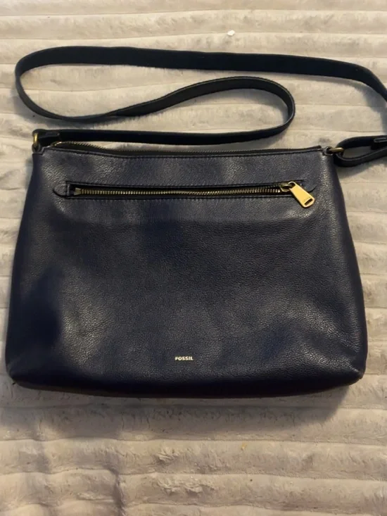 Blue Fossil Kinley crossbody bag with leather and suede accents - Picture 4 of 5
